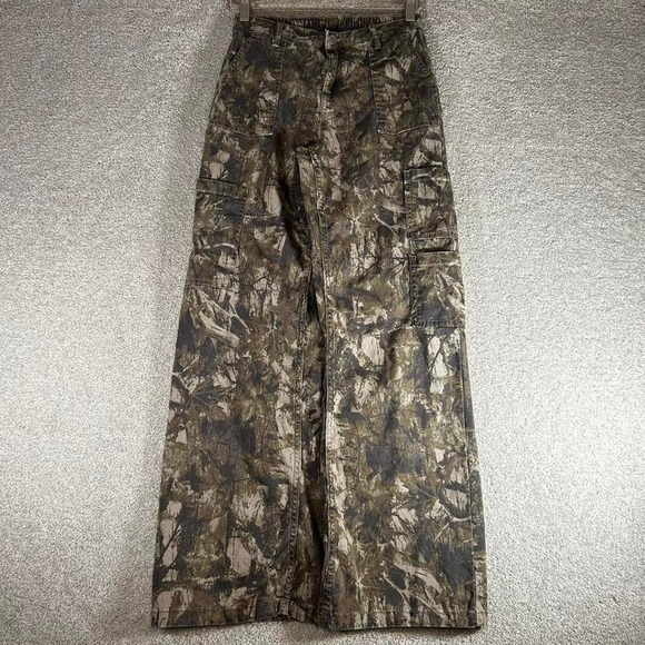 No Boundaries Pants - Y2K women's baggy wide leg realtree camo pants Size XS